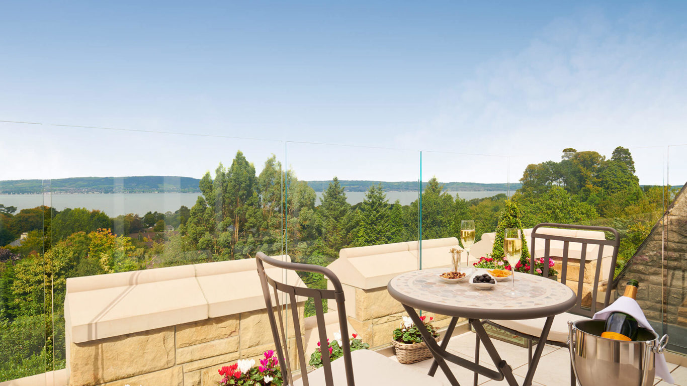 palace-suite-balcony-1
